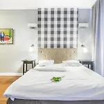 Triton Park Apartments